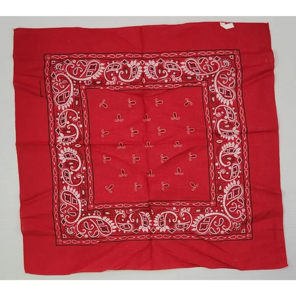 I9) Tan's Club Paisley Print Red Scarf Cotton Bandana 21 x 22